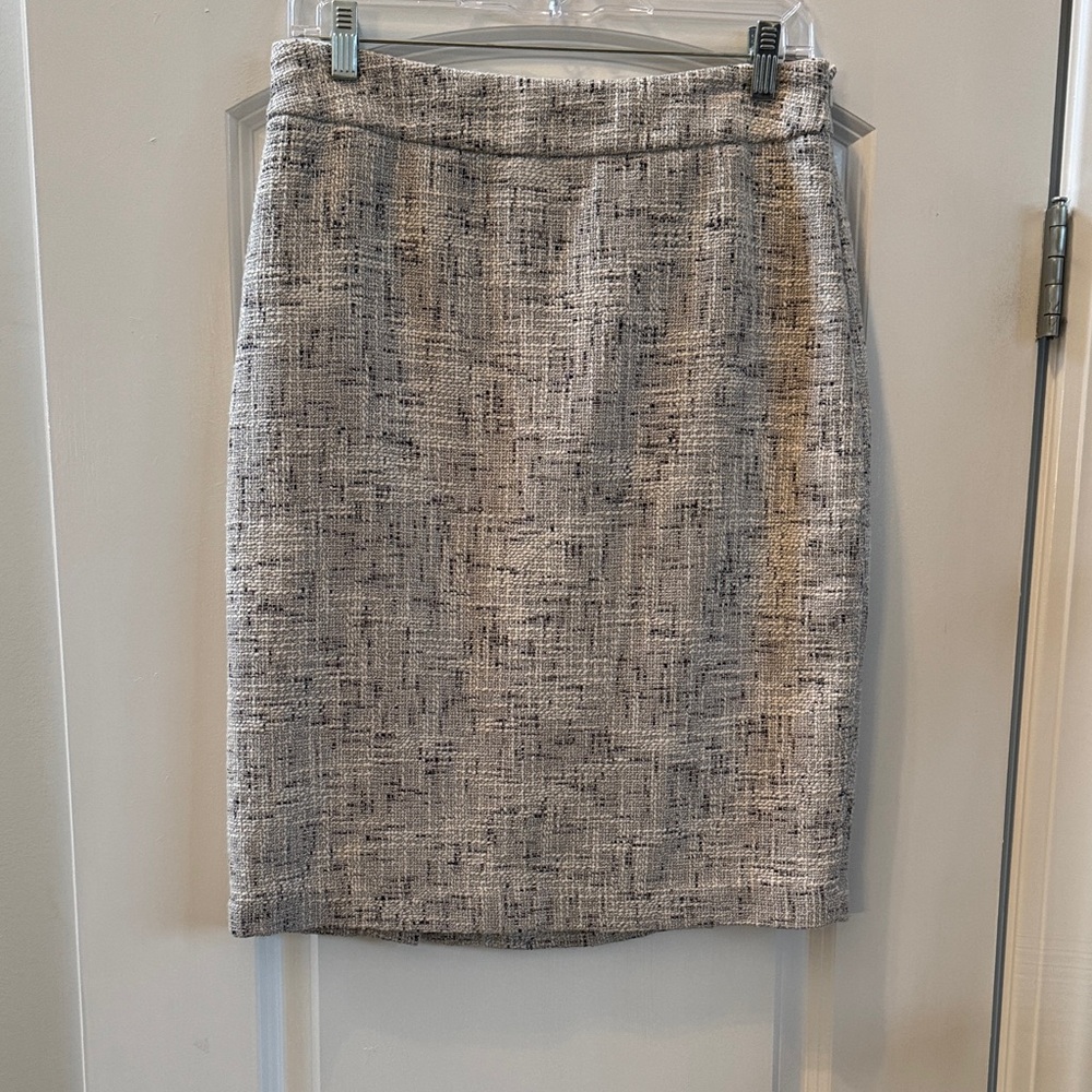 New York & Company Textured Gray Pencil Skirt